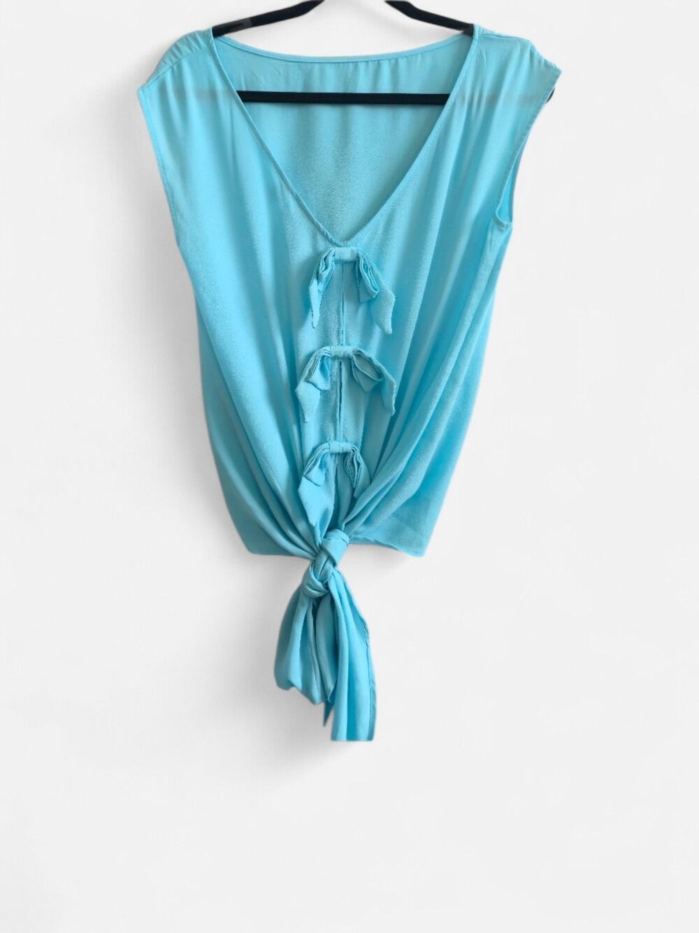 New York & Company Sweet‎ Pea NWT Baby Blue Split Back High Low Sheer Top Small